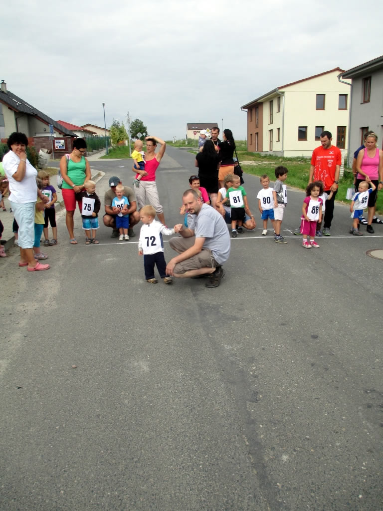.. 72 .. 73.. a všichni běží